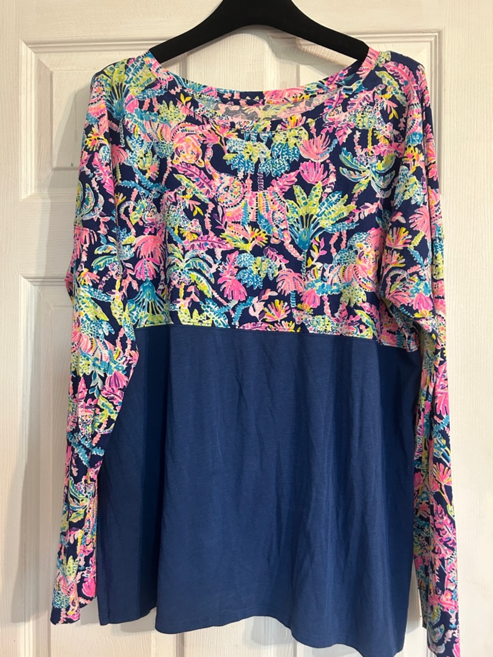Lilly Pulitzer Finn Top Women’s Long Sleeve Shirt Navy Blue with a print pattern